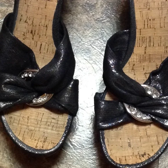 Guess wedges accented with Rhinestones, size 9M - Picture 2 of 8